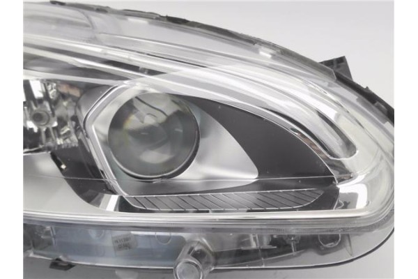 Recambio de faro delantero dcho para peugeot 208 1.2 access referencia OEM IAM 9822690180 90160648 