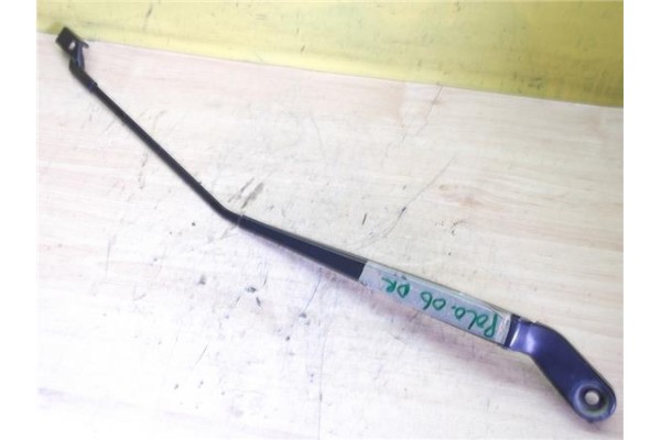 Recambio de brazo limpiaparabrisas delantero derecho para volkswagen polo (9n3)(2005 ) 1.4 advance [1,4 ltr. - 55 kw 16v] refere