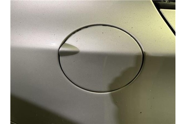 Recambio de tapa exterior combustible para bmw serie 1 berlina (e81/e87) 2.0 118d referencia OEM IAM 51177060691  