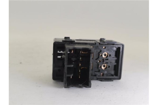 Recambio de mando elevalunas trasero izquierdo para kia picanto (ja) 1.0 gdi drive 5mt referencia OEM IAM 299181679  