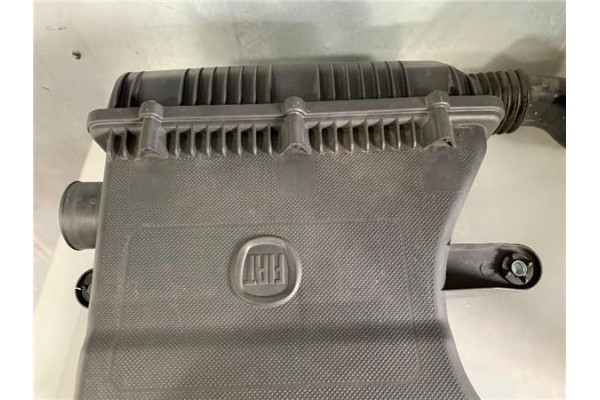 Recambio de carcasa filtro aire para fiat punto / grande punto (199) 1.4 16v referencia OEM IAM 51818270  