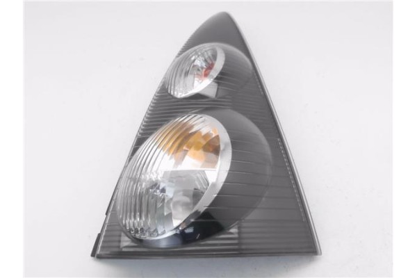 Recambio de piloto trasero derecho para citroen c1 1.0 sx referencia OEM IAM 815500H060  