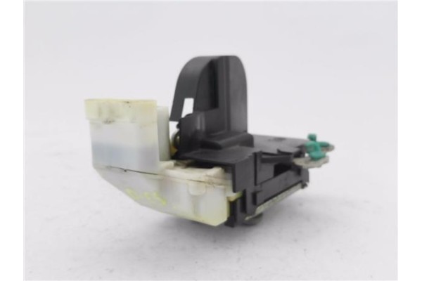 Recambio de cerradura puerta delantero izquierda para alfa romeo gt (125) 1.9 jtd referencia OEM IAM 46800416  