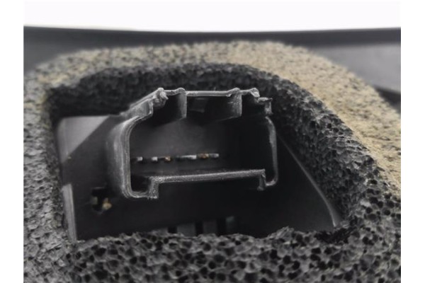 Recambio de piloto trasero izquierdo para citroen c1 1.0 sx referencia OEM IAM 815600H060  