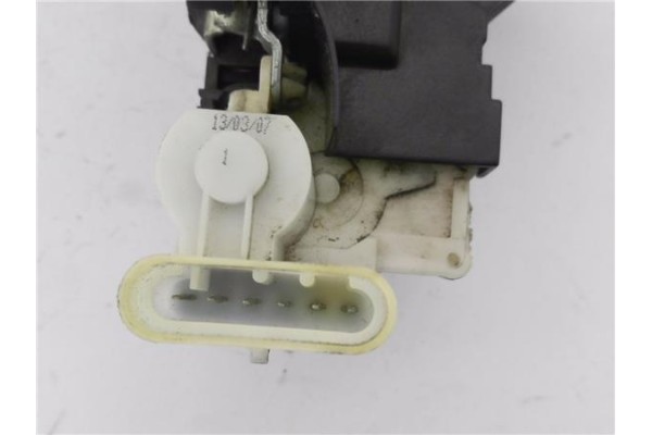 Recambio de cerradura puerta delantero izquierda para alfa romeo gt (125) 1.9 jtd referencia OEM IAM 46800416  