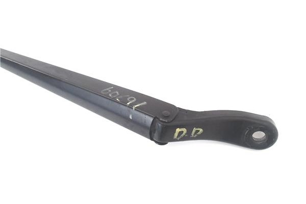 Recambio de brazo limpiaparabrisas delantero derecho para audi a4 berlina (b5) 1.8 referencia OEM IAM A7DAGCP  