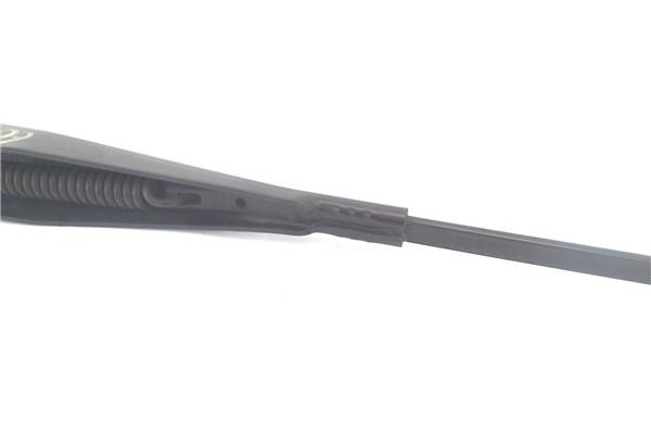 Recambio de brazo limpiaparabrisas delantero izquierdo para audi a4 berlina (b5) 1.8 referencia OEM IAM A7DAGCC  