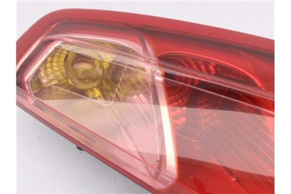 Recambio de piloto trasero derecho para fiat punto / grande punto (199) 1.4 16v referencia OEM IAM 51701590  