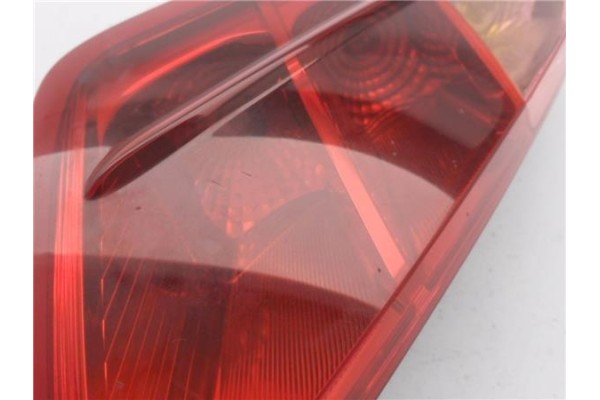 Recambio de piloto trasero izquierdo para fiat punto / grande punto (199) 1.4 16v referencia OEM IAM 51701589  