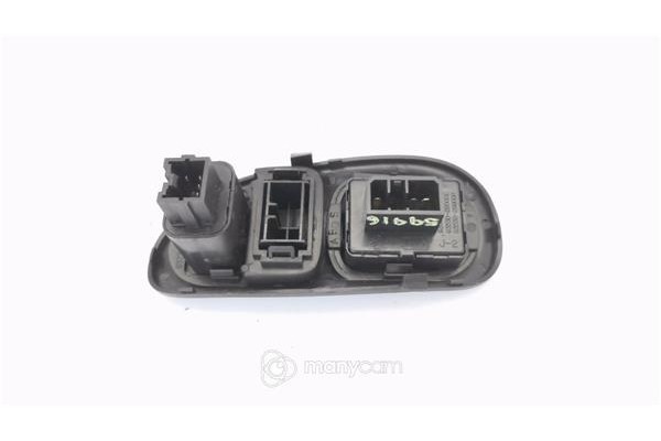 Recambio de mando retrovisor electrico para hyundai lantra berlina (rd) 1.6 i referencia OEM IAM 9353029000 9337029050 