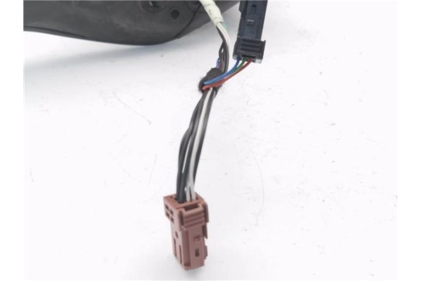 Recambio de retrovisor electrico derecho para peugeot 208 1.2 access referencia OEM IAM 232673078 E20211047 