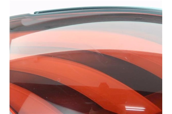 Recambio de piloto trasero izquierdo para peugeot 208 1.2 access referencia OEM IAM 9825601280  