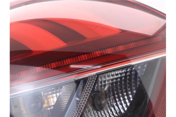 Recambio de piloto trasero izquierdo para peugeot 208 1.2 access referencia OEM IAM 9825601280  