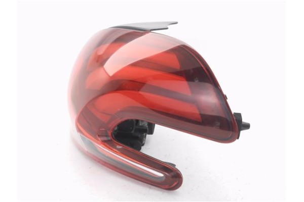 Recambio de piloto trasero derecho para peugeot 208 1.2 access referencia OEM IAM 9825601180  