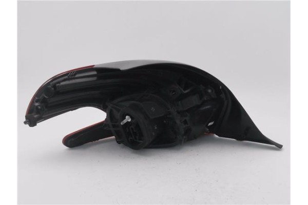 Recambio de piloto trasero derecho para peugeot 208 1.2 access referencia OEM IAM 9825601180  