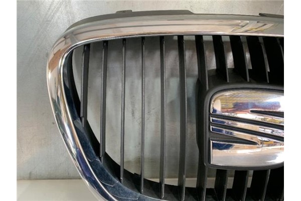 Recambio de rejilla capo para seat altea (5p1) 2.0 tdi 16v referencia OEM IAM 5P0853654  