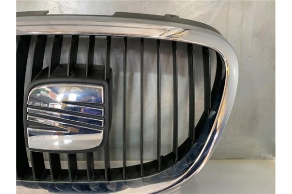 Recambio de rejilla capo para seat altea (5p1) 2.0 tdi 16v referencia OEM IAM 5P0853654  