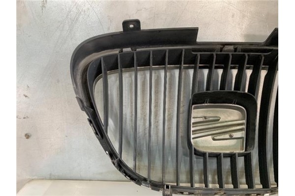 Recambio de rejilla capo para seat altea (5p1) 2.0 tdi 16v referencia OEM IAM 5P0853654  