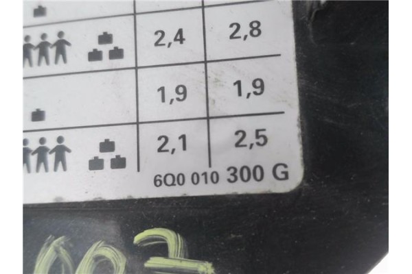 Recambio de tapa exterior combustible para volkswagen polo iv (9n1) 1.4 16v referencia OEM IAM 6Q0010300G 1H0010092C 