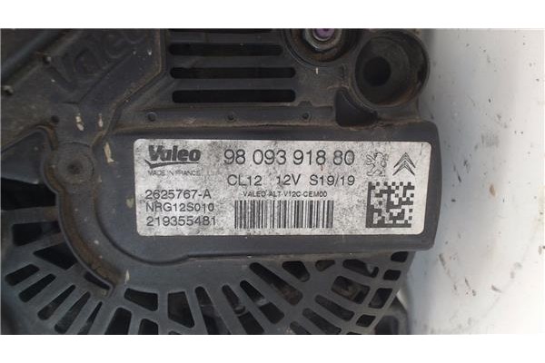 Recambio de alternador para peugeot 208 1.2 access referencia OEM IAM 9809331880  