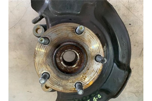 Recambio de mangueta delantero derecha para toyota avensis cross sport (t27) 2.2 premium referencia OEM IAM F38R7 R835 