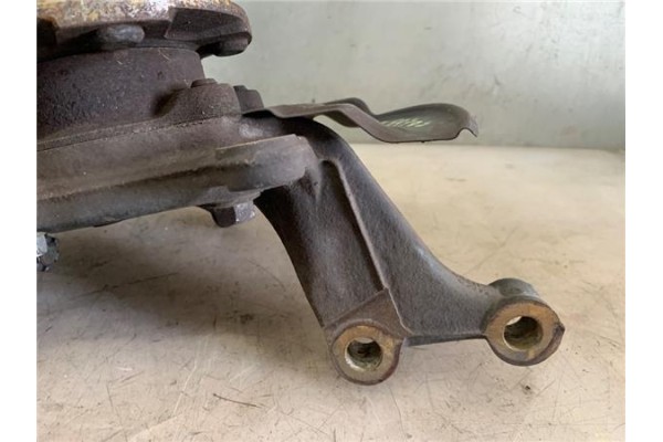 Recambio de mangueta delantero derecha para toyota avensis cross sport (t27) 2.2 premium referencia OEM IAM F38R7 R835 