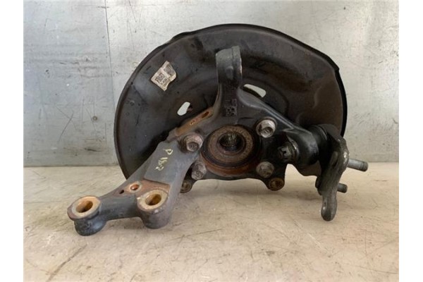 Recambio de mangueta delantero derecha para toyota avensis cross sport (t27) 2.2 premium referencia OEM IAM F38R7 R835 