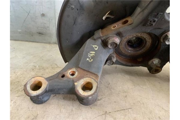 Recambio de mangueta delantero derecha para toyota avensis cross sport (t27) 2.2 premium referencia OEM IAM F38R7 R835 