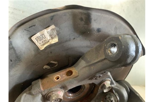 Recambio de mangueta delantero derecha para toyota avensis cross sport (t27) 2.2 premium referencia OEM IAM F38R7 R835 