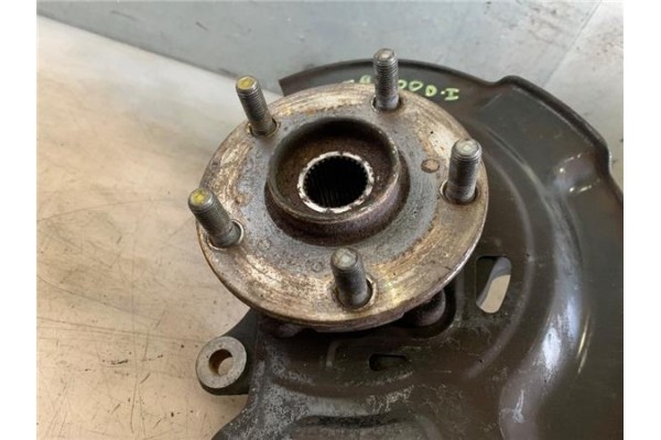 Recambio de mangueta delantero izquierda para toyota avensis cross sport (t27) 2.2 premium referencia OEM IAM 4321205090  