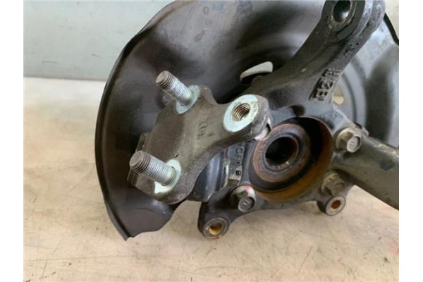 Recambio de mangueta delantero izquierda para toyota avensis cross sport (t27) 2.2 premium referencia OEM IAM 4321205090  