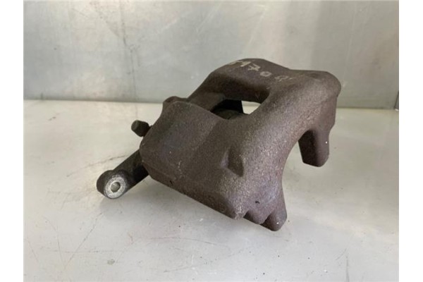 Recambio de pinza freno delantero derecha para toyota avensis cross sport (t27) 2.2 premium referencia OEM IAM 4773005110  