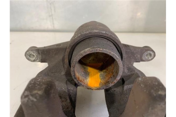 Recambio de pinza freno delantero izquierda para toyota avensis cross sport (t27) 2.2 premium referencia OEM IAM Y04620 47750051