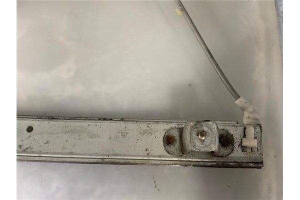 Recambio de mecanismo elevalunas delantero izquierdo para toyota rav 4 i (sxa1_) 2.0 16v referencia OEM IAM 8572842030 620400430