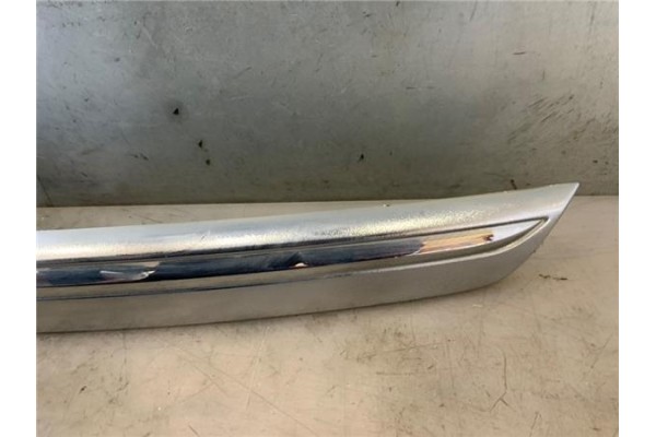 Recambio de moldura porton trasero para honda fr-v (be) 1.7 referencia OEM IAM 74890SDJ003120 74890SJDJ21120 