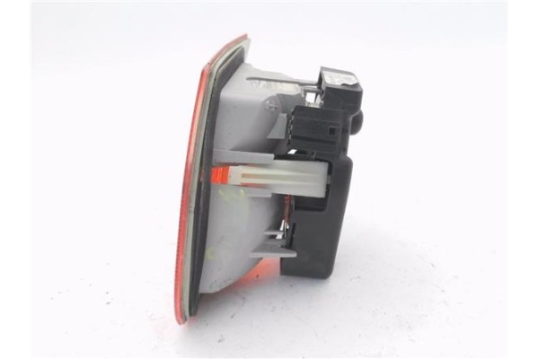 Recambio de piloto porton trasero izquierdo para bmw serie 3 touring (e46) 2.0 318d referencia OEM IAM 6907937  