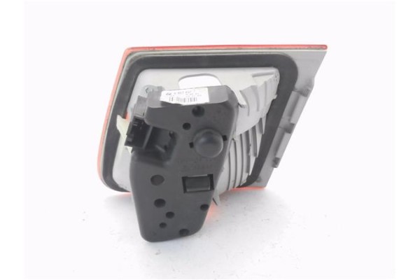 Recambio de piloto porton trasero izquierdo para bmw serie 3 touring (e46) 2.0 318d referencia OEM IAM 6907937  