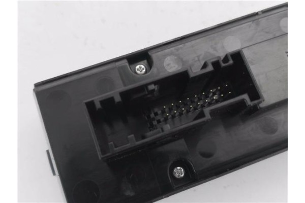 Recambio de mando elevalunas delantero izquierdo para opel astra h berlina 1.7 cosmo referencia OEM IAM 13228699  