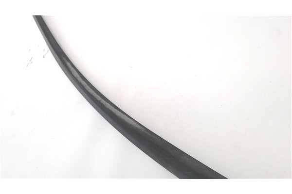 Recambio de brazo limpiaparabrisas delantero derecho para toyota avensis cross sport (t27) 2.2 premium referencia OEM IAM 339212