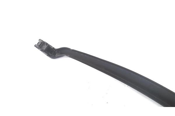 Recambio de brazo limpiaparabrisas delantero derecho para toyota avensis cross sport (t27) 2.2 premium referencia OEM IAM 339212