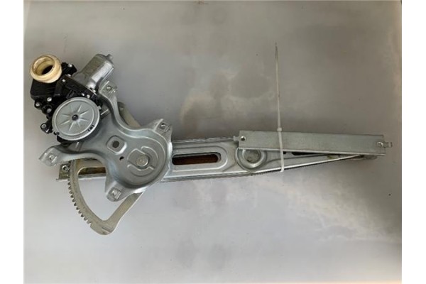 Recambio de mecanismo elevalunas delantero derecho para toyota avensis cross sport (t27) 2.2 premium referencia OEM IAM 85701020