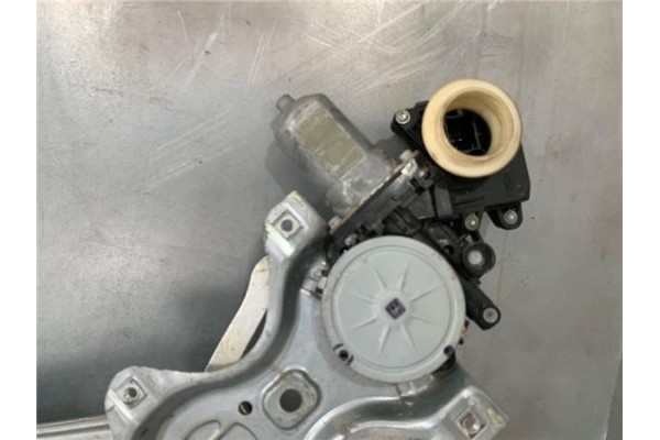 Recambio de mecanismo elevalunas delantero izquierdo para toyota avensis cross sport (t27) 2.2 premium referencia OEM IAM 857020