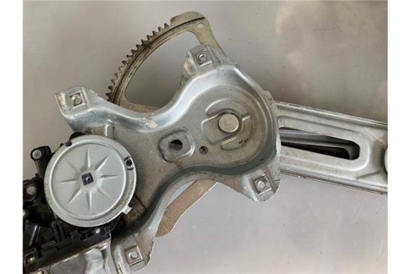 Recambio de mecanismo elevalunas delantero izquierdo para toyota avensis cross sport (t27) 2.2 premium referencia OEM IAM 857020