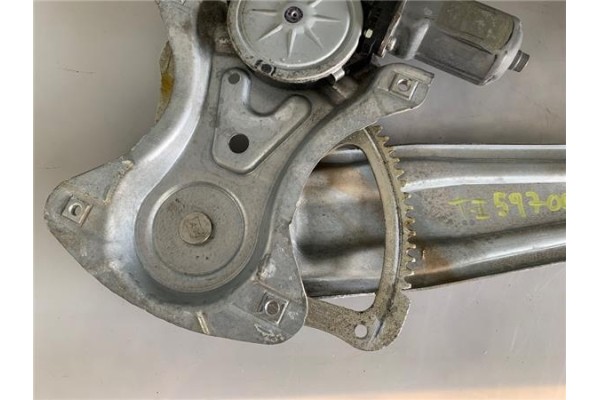 Recambio de mecanismo elevalunas trasero izquierdo para toyota avensis cross sport (t27) 2.2 premium referencia OEM IAM 85701020