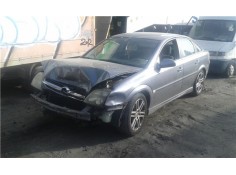 opel vectra c berlina del año 2004