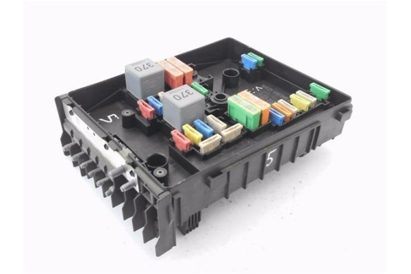 Recambio de caja fusibles/rele para seat altea (5p1) 1.9 emocion referencia OEM IAM 1K0937629A  