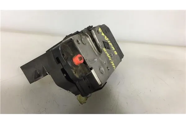 Recambio de cierre electromagnetico trasero derecho para opel zafira b 1.9 enjoy referencia OEM IAM 13210739 PW 