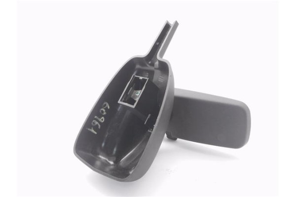 Recambio de retrovisor interior para peugeot 207 1.6 hdi referencia OEM IAM 96802235 E20205028 