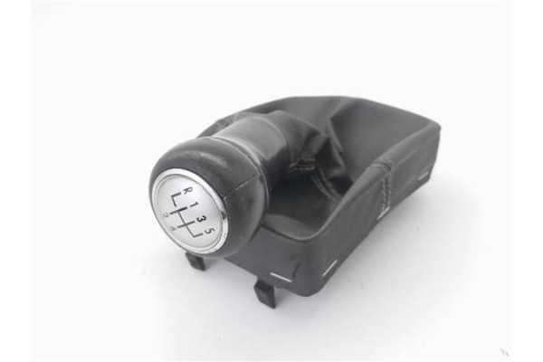 Recambio de pomo palanca cambio para volkswagen polo iv (9n3) 1.4 advance referencia OEM IAM 6Q1711113G  