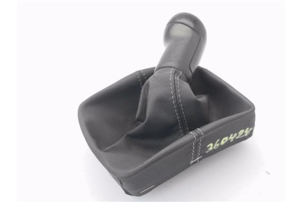 Recambio de pomo palanca cambio para volkswagen polo iv (9n3) 1.4 advance referencia OEM IAM 6Q1711113G  